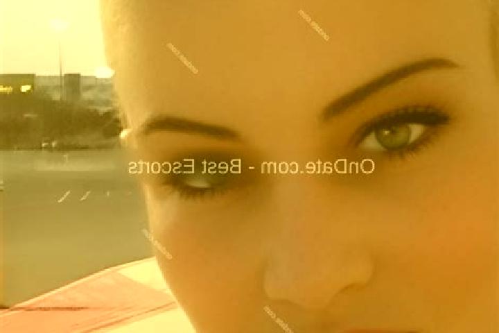 Lily, 34 — Escort in Manoaia, Romania