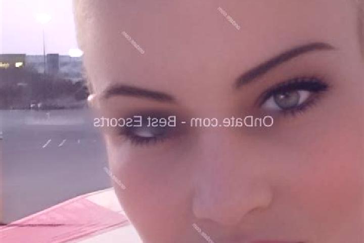 Lily, 34 — Escort in Oblong, United States