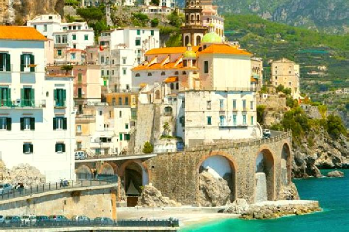 Lily, 34 — Escort in Passo del Bidollo, Italy