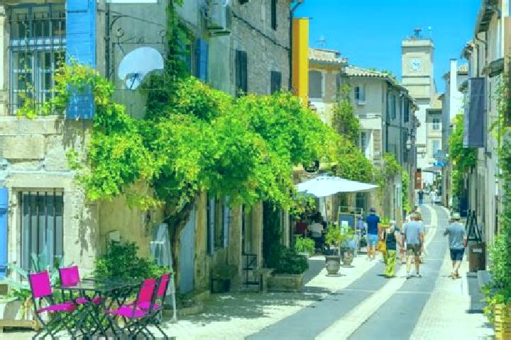 Lily, 34 — Escort in Saint-Remy-du-Plain, France
