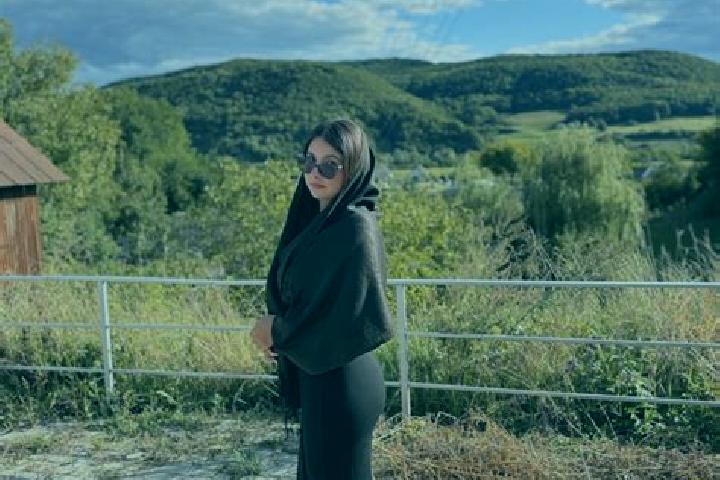 Lily, 34 — Escort in Seleus, Romania