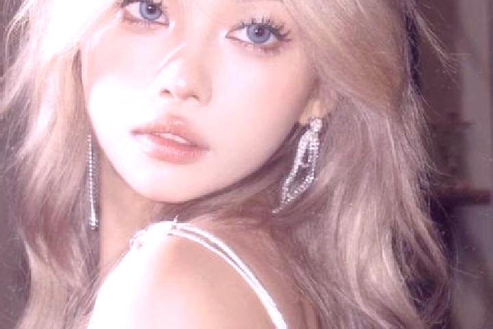 Lily, 35, a blonde blue-eyed asian companion based in Nakajima. Offering Tantra, Striptease, Deep French Kissing. Available for incall and outcall, day and e...