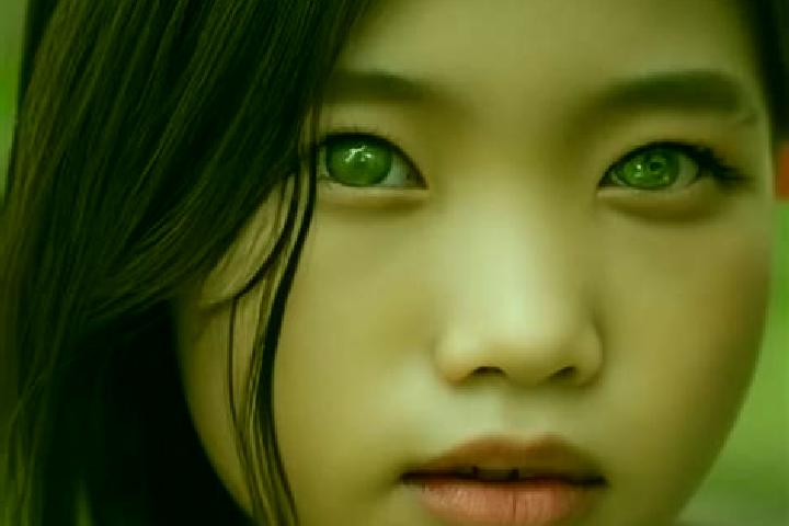 Lily, 35, a red green-eyed asian companion based in Montebello Jonico. Offering CIM, Party Girl. Available for incall and outcall, day and evening dates.