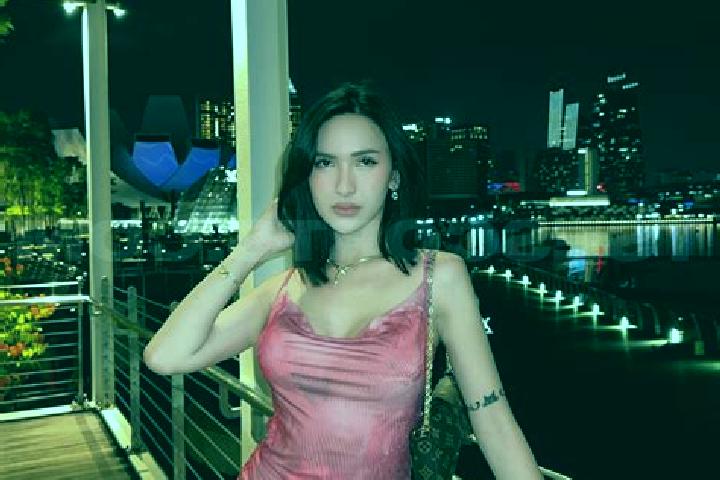 Lily, 35 — Escort in Greenwich, Australia