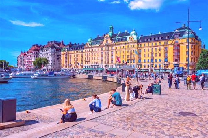 Lily, 35 — Escort in Langvik, Sweden