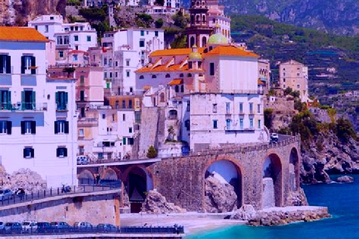 Lily, 35 — Escort in Vascon, Italy