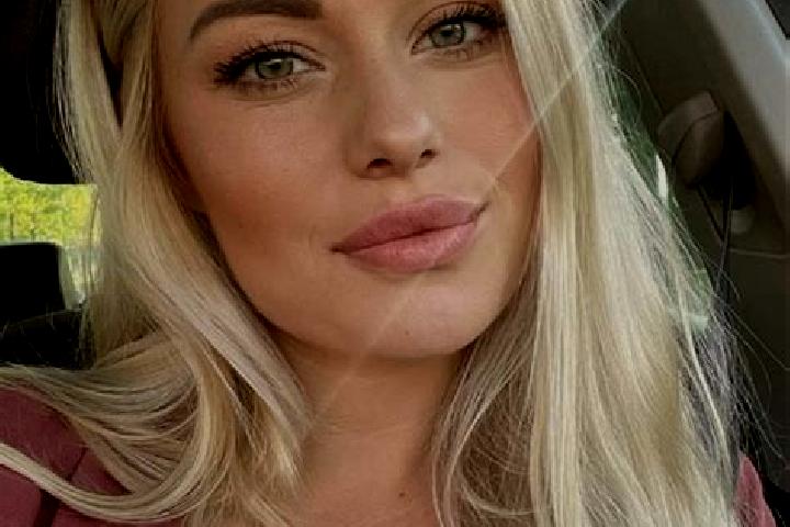 Lily, 36, a blonde hazel-eyed asian companion based in El Serranito. Offering Prostate Massage, Travel Companion, Dinner Date. Available for incall and outca...