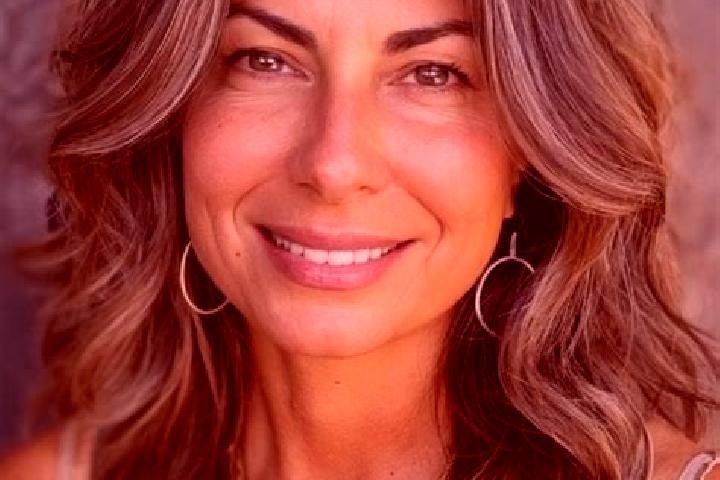 Lily, 36, a brunette grey-eyed latina companion based in Castrofilippo. Offering Massage, Deep French Kissing, Dinner Date, Couples. Available for incall and...