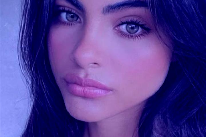 Lily, 36, a brunette grey-eyed latina companion based in Etrepagny. Offering CIM, Overnight, Massage, Roleplay. Available for incall and outcall, day and eve...