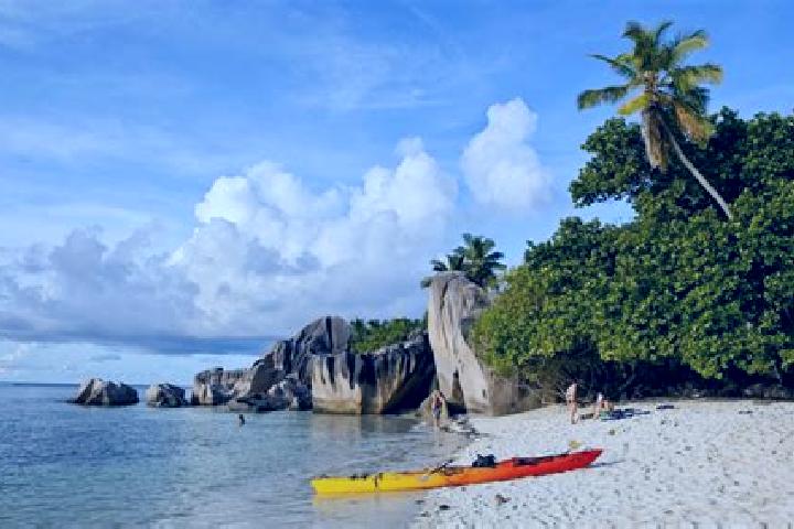 Lily, 36 — Escort in Baie Lazare, Seychelles