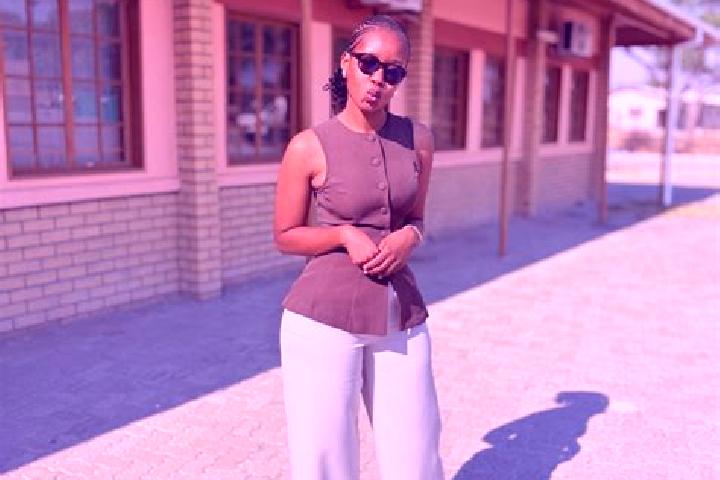 Lily, 36 — Escort in Sehithwa, Botswana