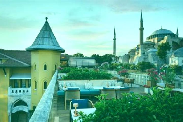 Lily, 36 — Escort in Sultanahmet, Turkey