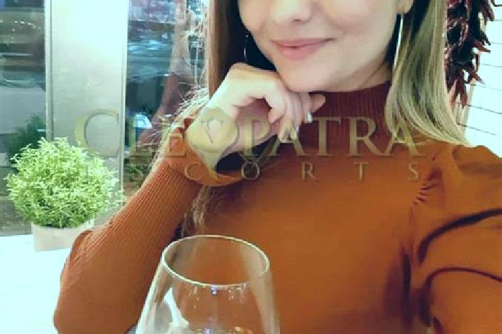 Lily, 37, a auburn amber-eyed slavic companion based in Periyapattinam. Offering Striptease, Overnight, Prostate Massage, OWO. Available for incall and outca...