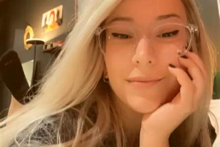 Lily, 37, a blonde grey-eyed mixed companion based in La Farlede. Offering BDSM, Prostate Massage, Fetish. Available for incall and outcall, day and evening ...