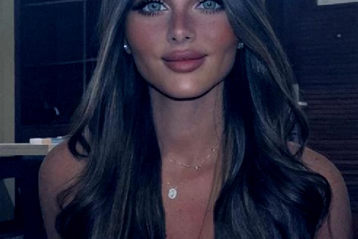 Lily, 37, a brunette dark-eyed ebony companion based in Kalix. Offering Dinner Date, Massage, Duos. Available for incall and outcall, day and evening dates.