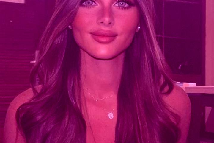 Lily, 37, a brunette dark-eyed slavic companion based in Ath Thumamah Khamsun. Offering BDSM, OWO, Couples. Available for incall and outcall, overnight booki...