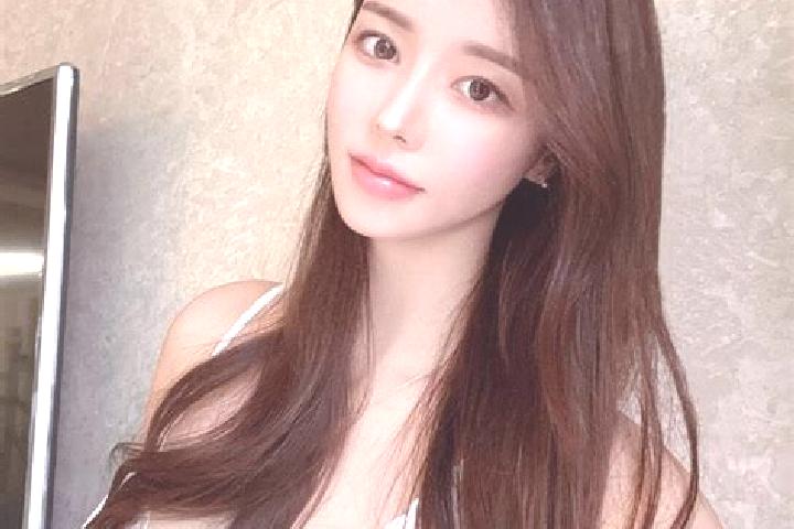 Lily, 37 — Escort in Buzhake, China