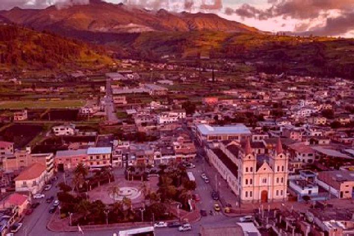 Lily, 37 — Escort in Chambo, Ecuador