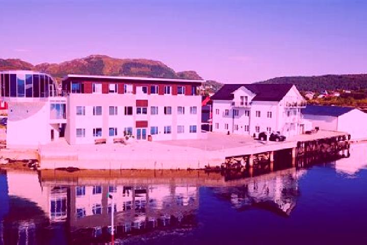 Lily, 37 — Escort in Fosnavag, Norway
