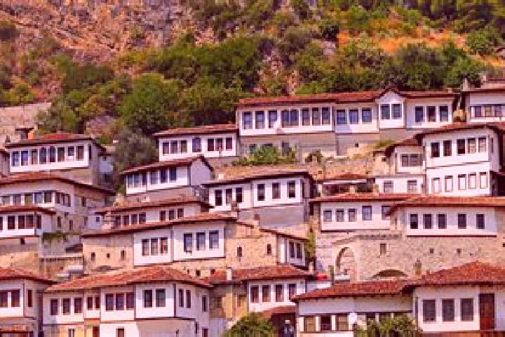 Lily, 37 — Escort in Gajde, Albania