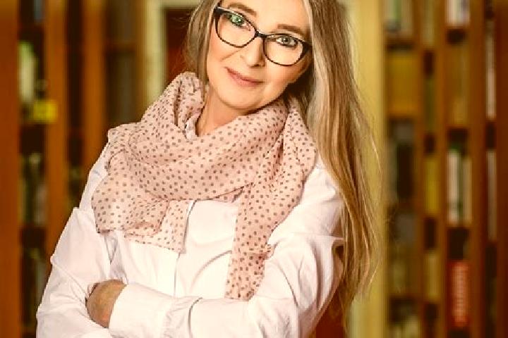 Lily, 37 — Escort in Kielczow, Poland