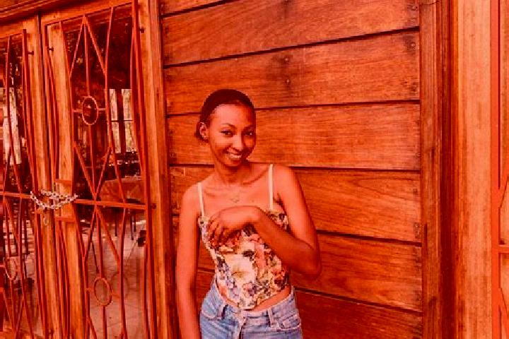 Lily, 37 — Escort in Mbani, Indonesia