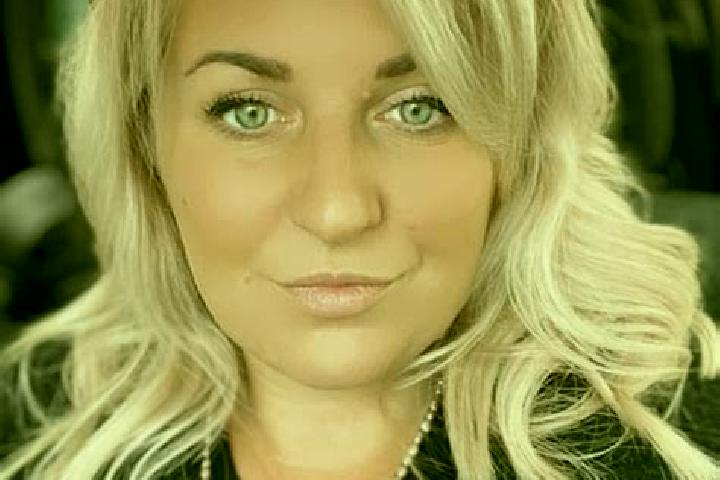 Lily, 37 — Escort in Monchecourt, France