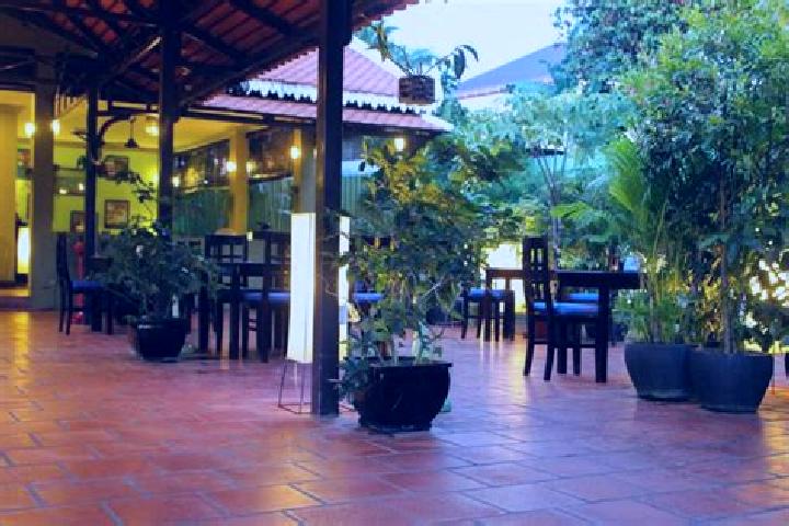 Lily, 37 — Escort in Sandan, Cambodia
