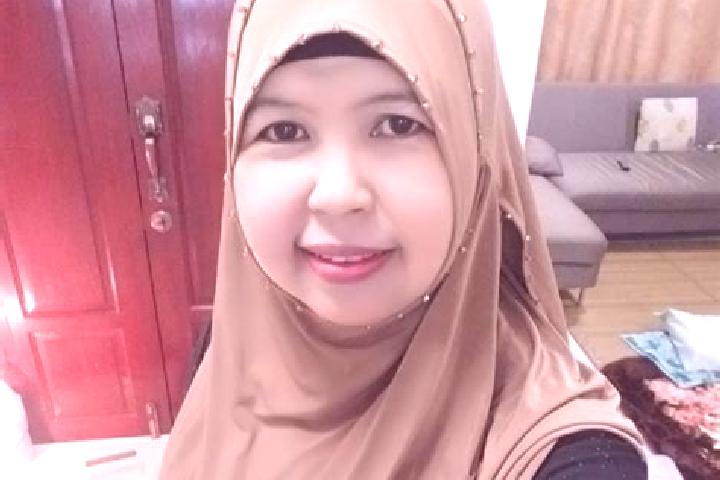 Lily, 37 — Escort in Suroh, Indonesia