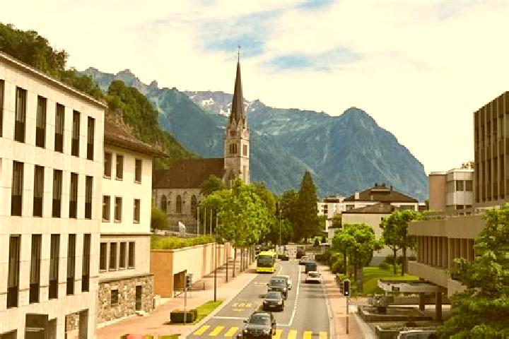 Lily, 37 — Escort in Vaduz, Liechtenstein