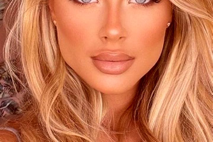 Lily, 38, a blonde hazel-eyed latina companion based in Pechabou. Offering CIM, A-Level, Domination. Available for incall and outcall, day and evening dates.