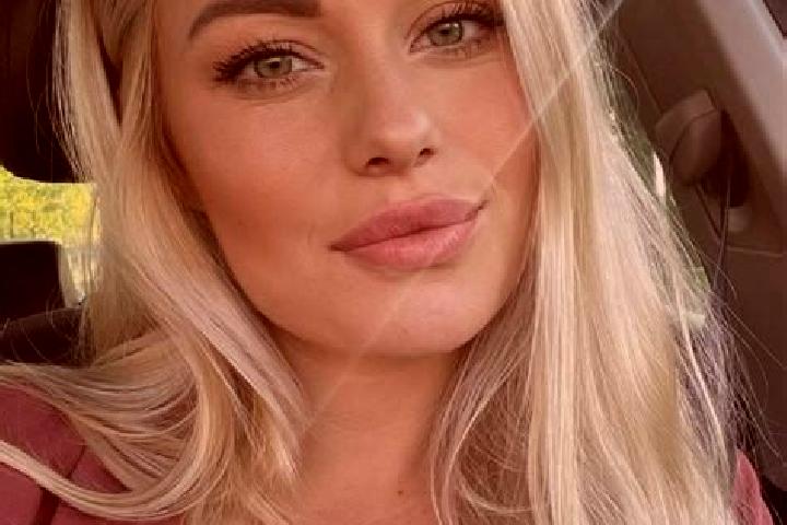 Lily, 38, a blonde hazel-eyed middle eastern companion based in Le Barp. Offering 69, CIM, A-Level. Available for incall and outcall, overnight bookings avai...