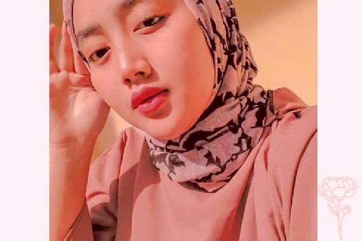 Lily, 38 — Escort in Cisompet, Indonesia