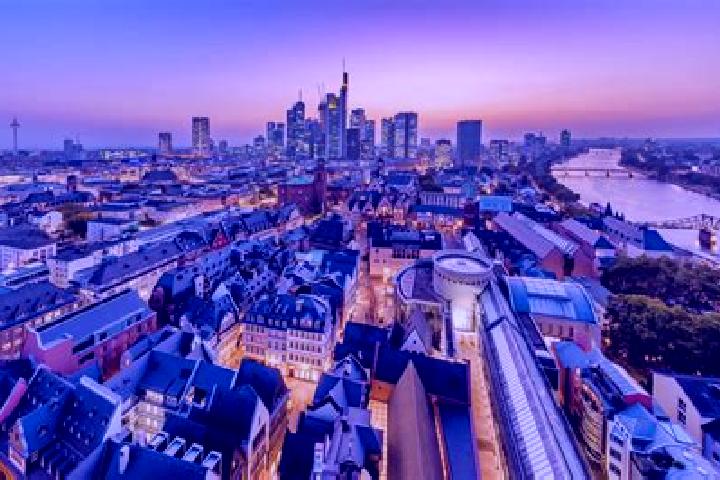 Lily, 38 — Escort in Zeil, Germany