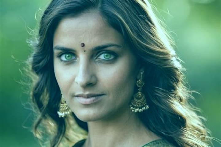 Lily, 39, a brunette green-eyed indian companion based in Kavakkoey. Offering Domination, BDSM, GFE, Duos, Fetish. Available for incall and outcall, day and ...