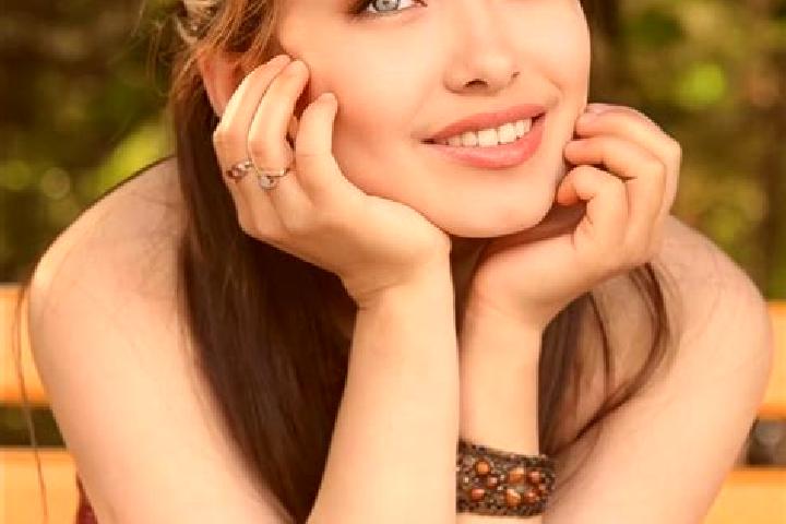 Lily, 39, a chestnut blue-eyed asian companion based in Livadero. Offering A-Level, Striptease, CIM. Available for incall and outcall, day and evening dates.