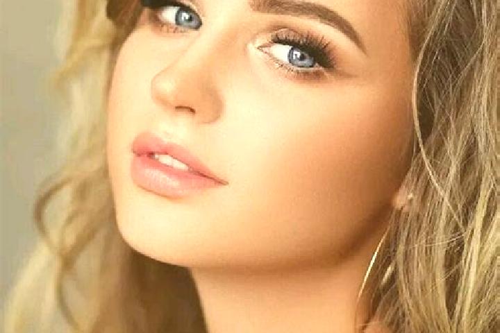 Lily, 39, a dark blonde blue-eyed caucasian companion based in Carpinone. Offering Party Girl, Couples, A-Level. Available for incall and outcall, overnight ...