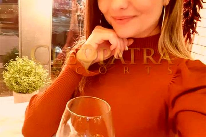 Lily, 39, a red grey-eyed asian companion based in Ulldemolins. Offering Fetish, 69, Dinner Date, OWO. Available for incall and outcall, day and evening dates.