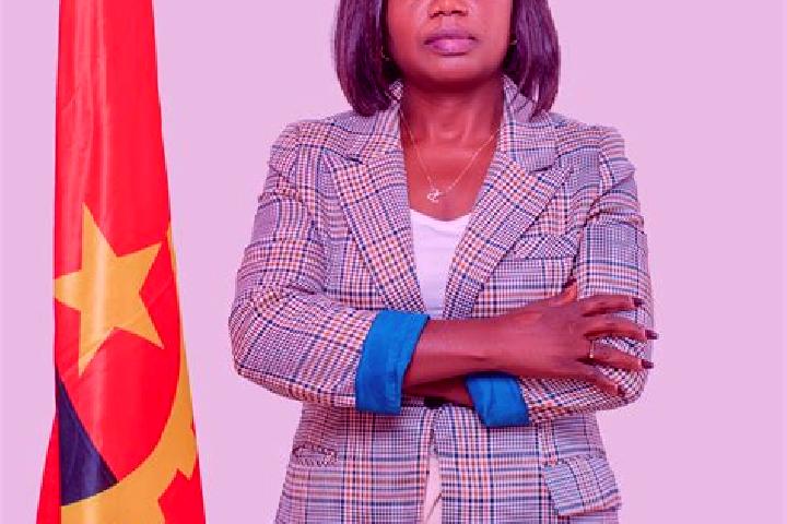 Lily, 39 — Escort in Canhamela, Angola