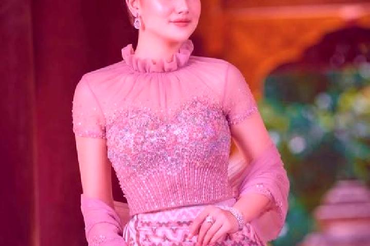 Lily, 39 — Escort in Ma Au, Myanmar