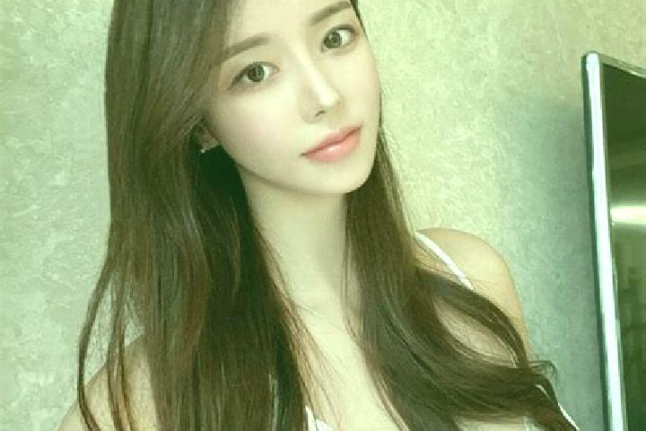 Lily, 39 — Escort in Mositai, China