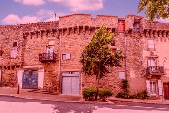 Lily, 39 — Escort in Peyriac-Minervois, France