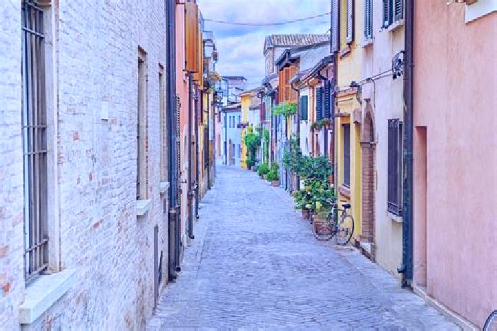 Lily, 39 — Escort in San Giuliano Nuovo, Italy