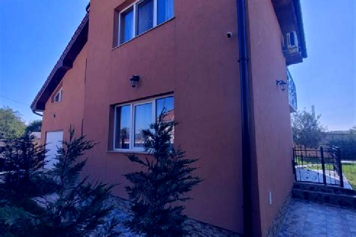 Lily, 39 — Escort in Uileacu de Beius, Romania