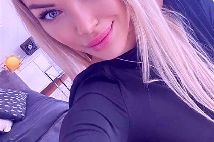 Lily, 39 — Escort in Vsejany, Czech Republic