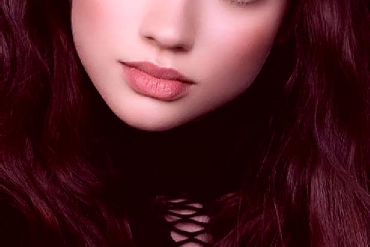 Lucy, 20, a brunette dark-eyed european companion based in Lobez. Offering Roleplay, CIM. Available for incall and outcall, overnight bookings available.