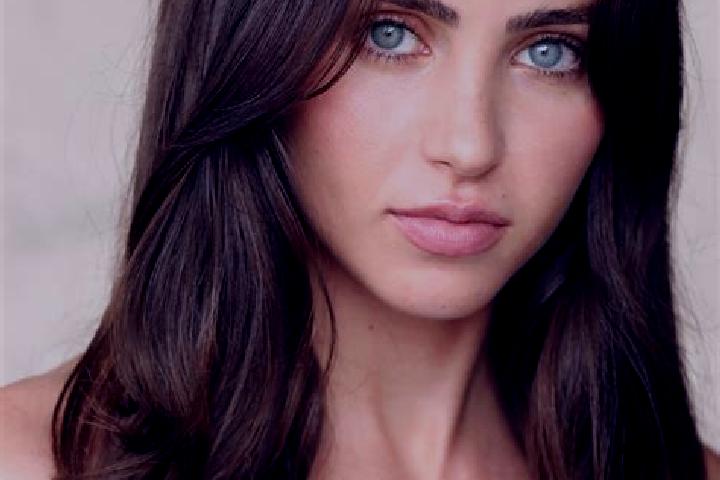 Lucy, 20, a brunette dark-eyed latina companion based in Caota. Offering Duos, Girlfriend Experience, Travel Companion. Available for incall and outcall, day...