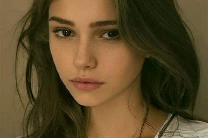 Lucy, 20, a chestnut brown-eyed slavic companion based in Tre Fontane. Offering Fetish, Massage, GFE. Available for incall and outcall, day and evening dates.