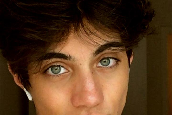 Lucy, 20, a chestnut grey-eyed caucasian companion based in Dark Man. Offering CIM, GFE, Roleplay, OWO. Available for incall and outcall, day and evening dates.