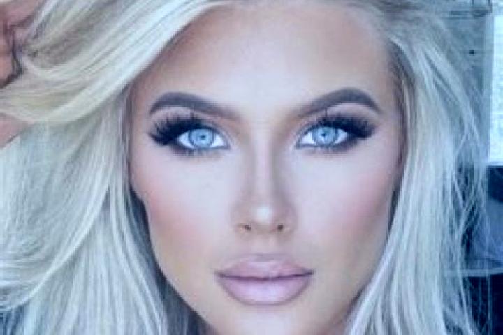 Lucy, 20, a platinum blonde blue-eyed middle eastern companion based in Albrechtice. Offering Striptease, Duos, Girlfriend Experience. Available for incall a...